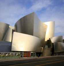 Концертный зал имени Уолта Диснея в Лос - Ажелесе